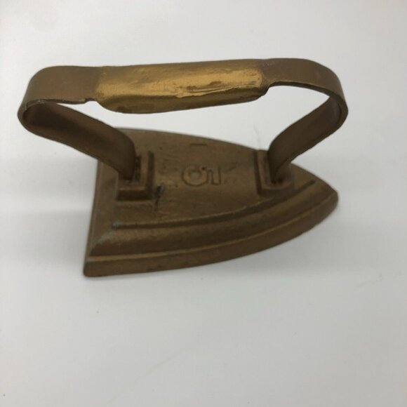 Antiques 1900's Pagoel Cast Iron Sad Iron Gold Cast Iron - Picture 4 of 9